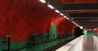 Станция Сольна-Сентрум (швед. Solna Centrum), платформа, метрополитен Стокгольм
