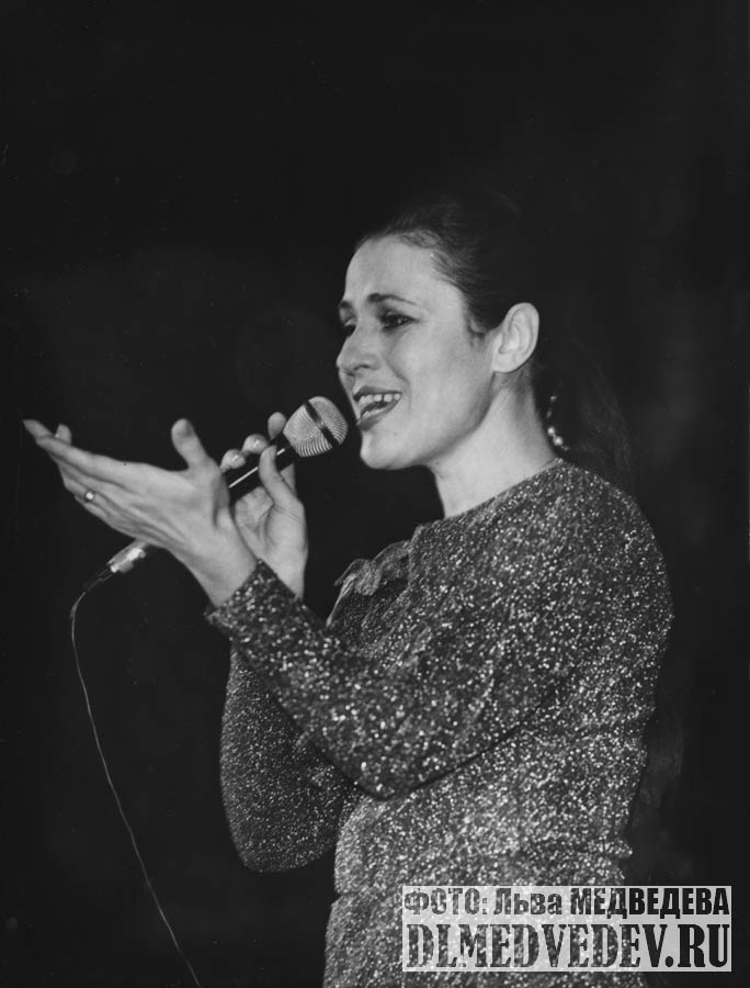 Известная эстрадная певица Валентина Толкунова, 1987 год, фото Льва Медведева