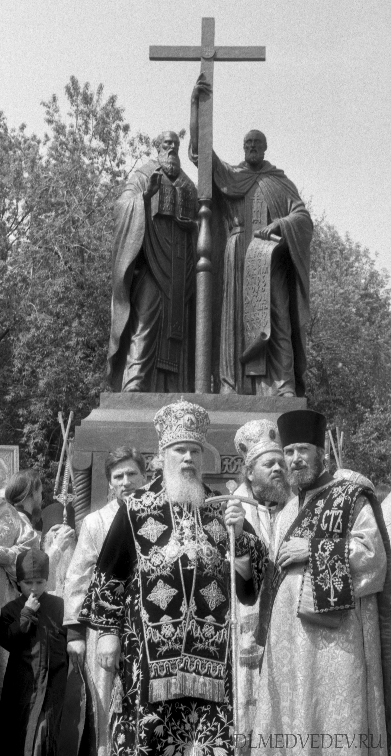 Патриарх Московский и всея Руси Алексий II во время открытия памятника Кириллу и Мефодию, фото Льва Медведева